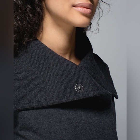 Lululemon Gratitude Wrap Heathered Black Jacket | Size 4 | PRELOVED!! EUC!! 🩶 - Picture 3 of 16